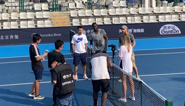 场下也同样 场下也同样