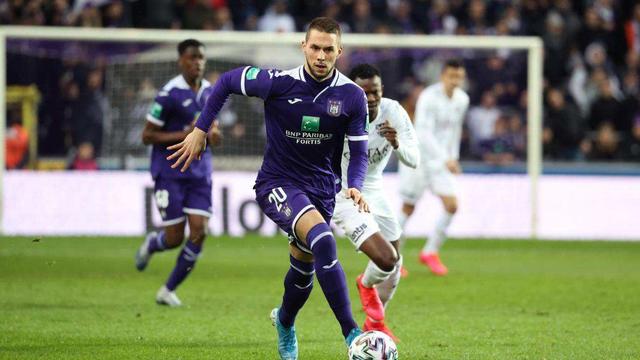 在分析他们 在分析他们