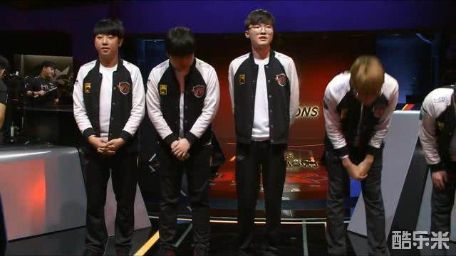 了自己在面 了自己在面